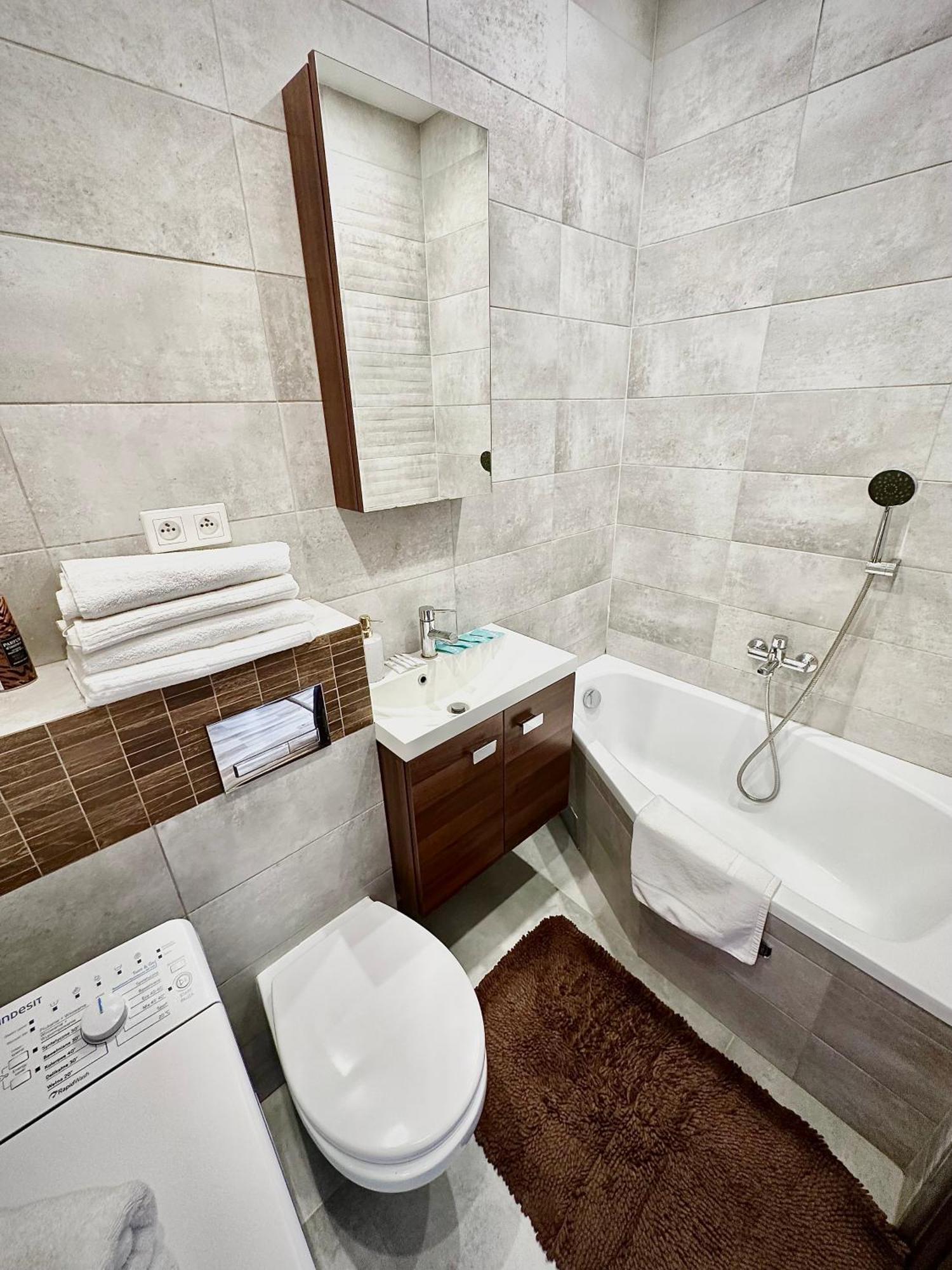 Apartament Blisko Centrum Apartman Varsó Kültér fotó